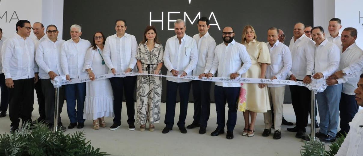 Abinader entrega 180 apartamentos en Santiago