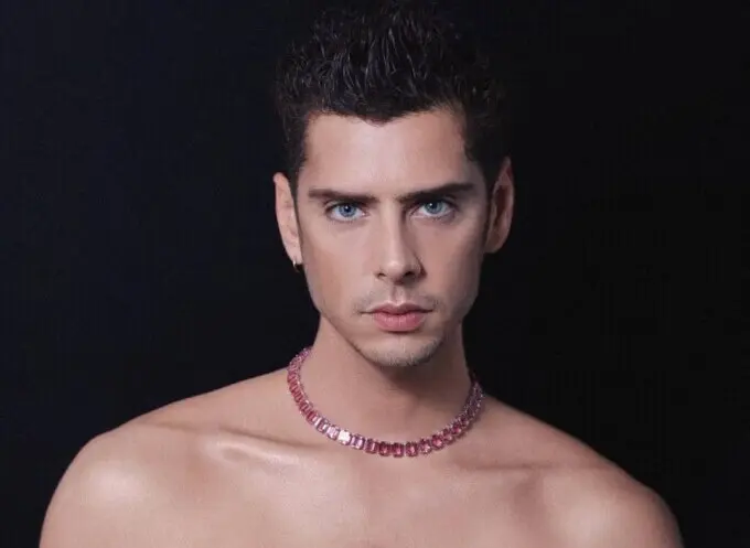 El emotivo mensaje del actor español Eduardo Casanova tras revelar que tiene VIH