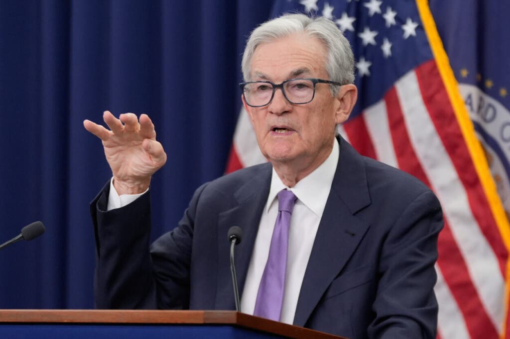 Tras el anuncio, el presidente de la Fed, Jerome Powell, afirmó que la tasa clave está cerca de un punto neutral, en el que no impulsa ni frena la actividad económica.