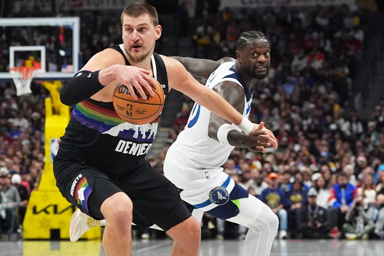 Nikola Jokic hace historia con 18 puntos en el tiempo extra y guía triunfo de Denver