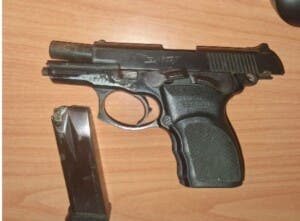 Vendedor de hot dogs resulta herido al frustrar asalto en Cienfuegos; Policía apresa sospechoso