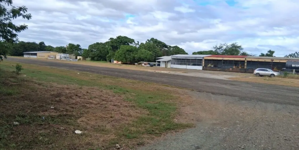 Aeropuerto agrícola desde donde despegó la avioneta que se accidentó