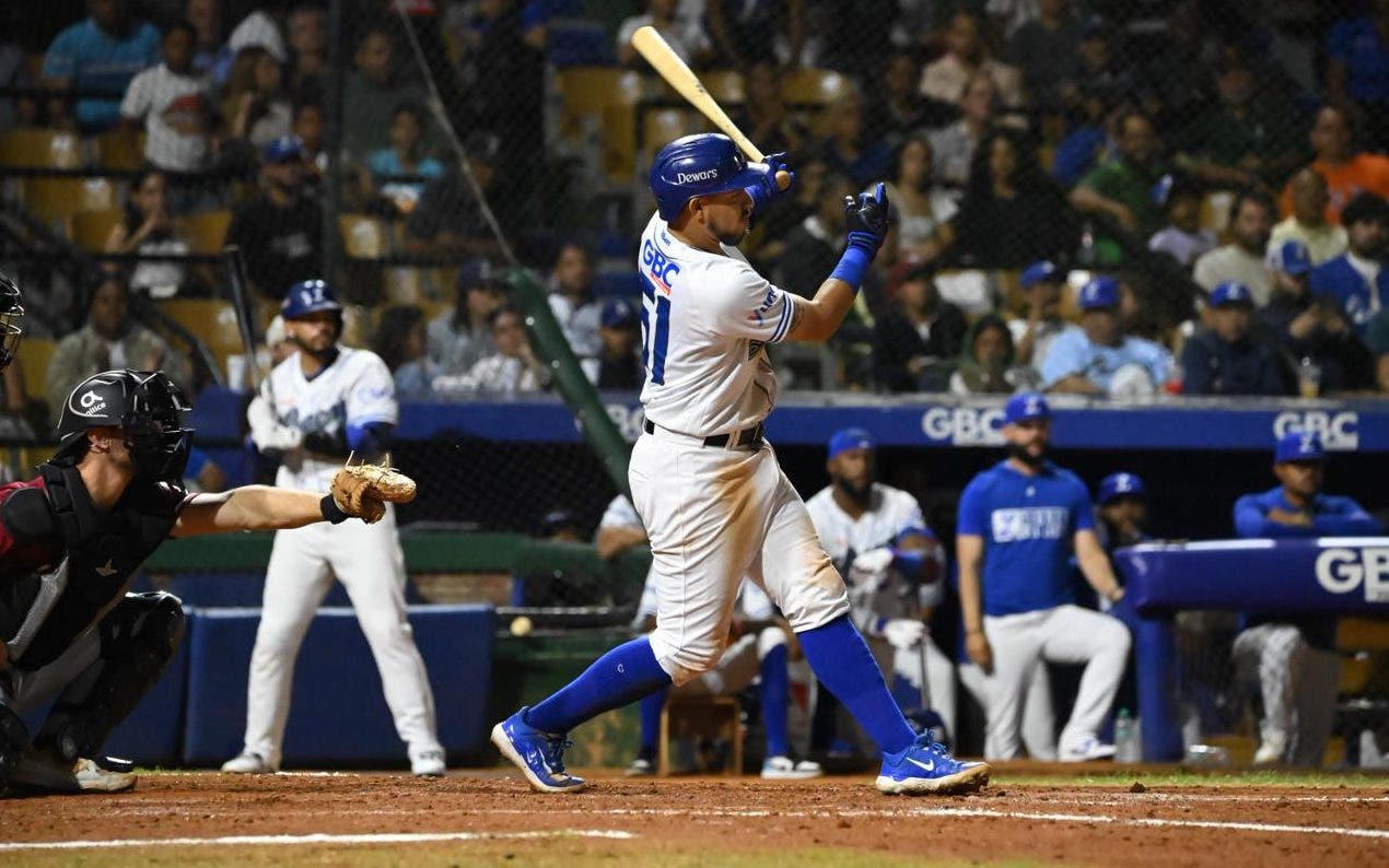 Sencillo de Cristhian Adames deja en el terreno a los Gigantes del Cibao