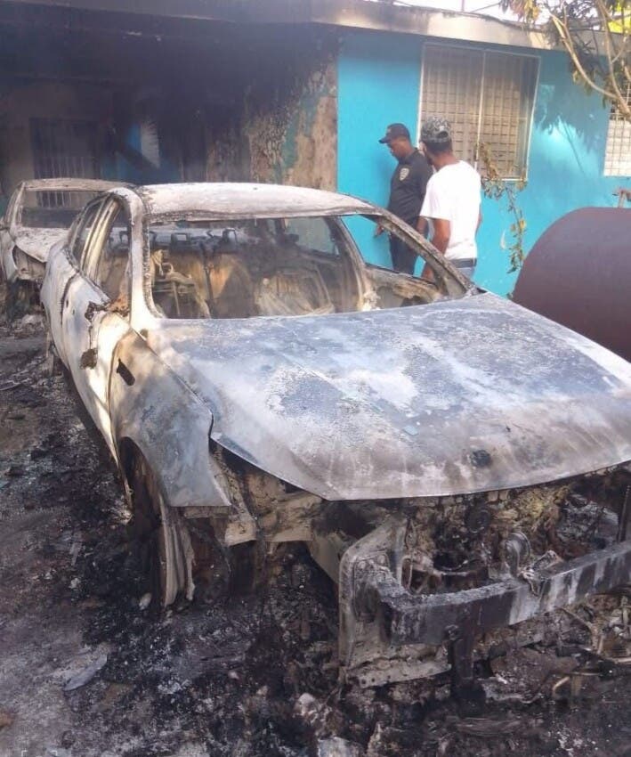 Indignación en Mencía tras incendio de su único centro de salud y ausencia de autoridades