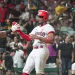 Leones del Escogido se afianza en el tercer lugar al vencer Águilas Cibaeñas