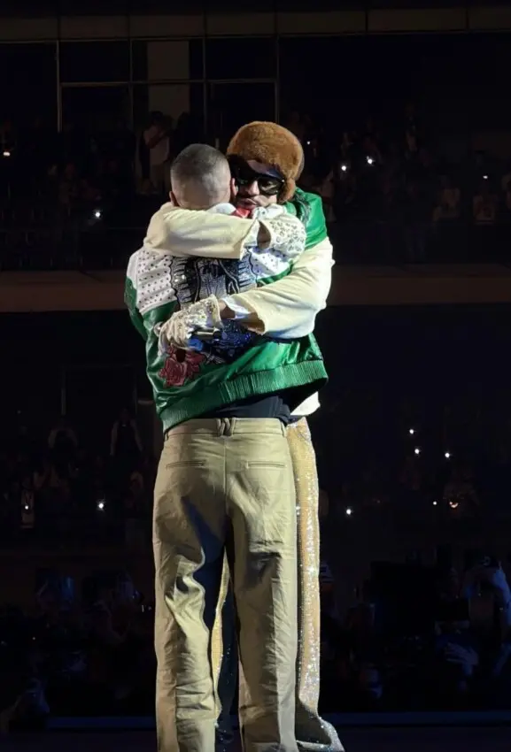 El emotivo reencuentro de Bad Bunny y J Balvin en México