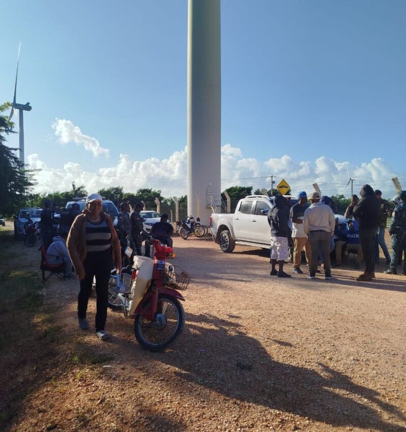 Parceleros en Juancho  protestan por la falta de riego para sus plantaciones de plátanos