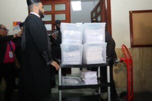 La defensa de Read Estrella presenta pruebas de arraigo y colaboración con el Ministerio Público en el caso SENASA