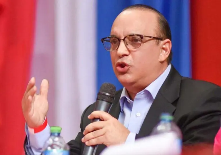 Quique Antún advierte que improvisación, avaricia e inestabilidad moral empujan a la sociedad hacia el colapso