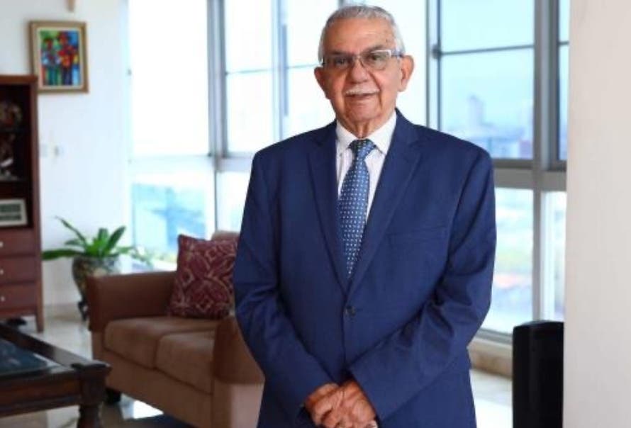 Abinader creará comisión para reforzar controles en SeNaSa; designará a Arismendi Díaz Santana