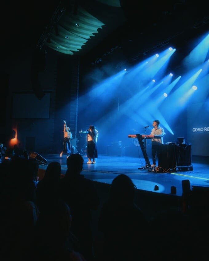 World Worship y Averly Morillo brillan en el Klein Memorial Auditorium de Connecticut