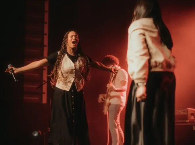 World Worship y Averly Morillo brillan en el Klein Memorial Auditorium de Connecticut