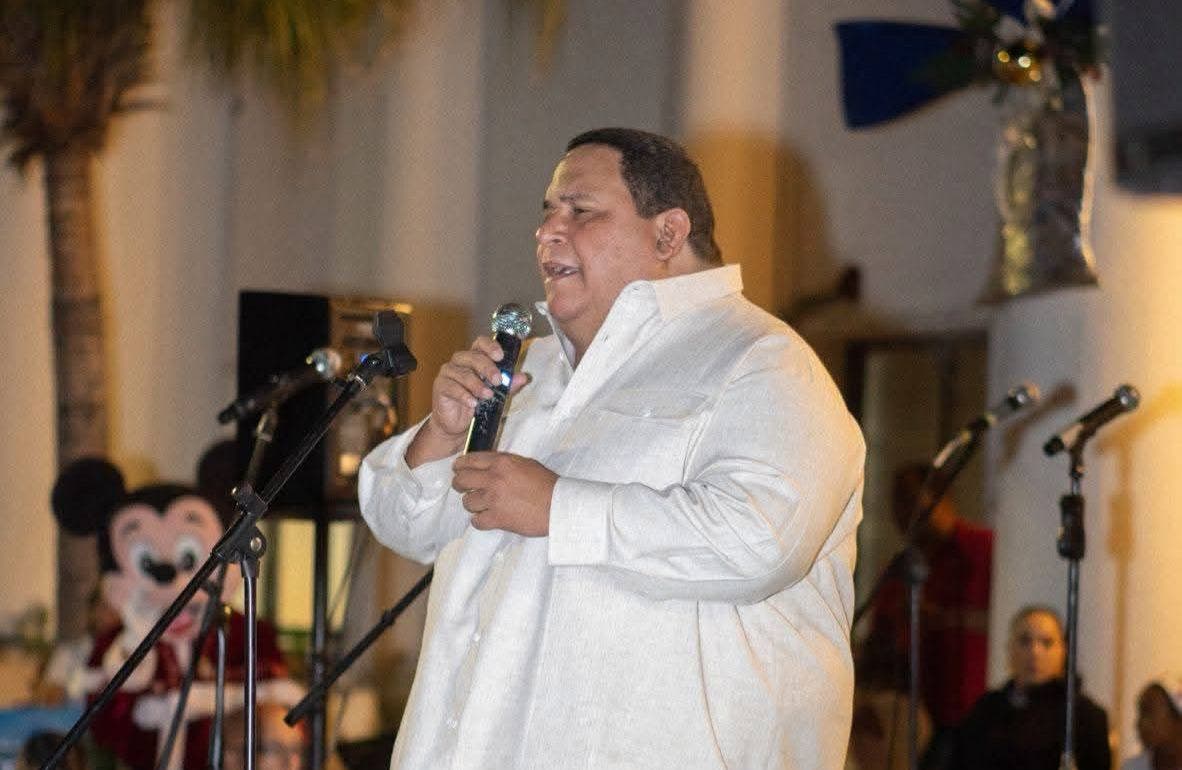 La brisa navideña llega a Azua con pago de regalía y celebraciones festivas