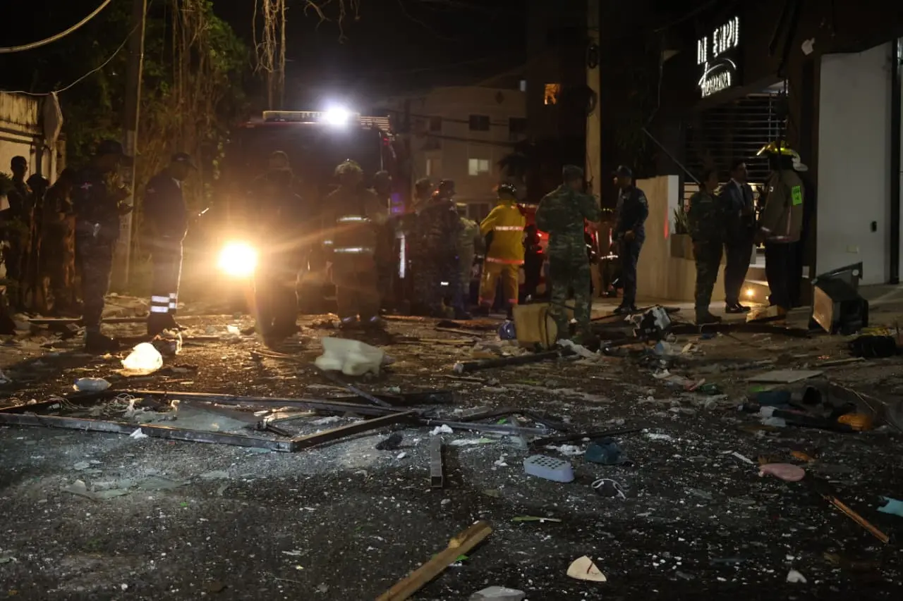 Reportan explosión de un tanque de gas en torre residencial en Villa Marina