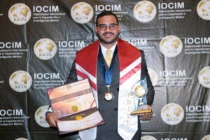 Reconocen doctor en Premiación de Salud Internacional
