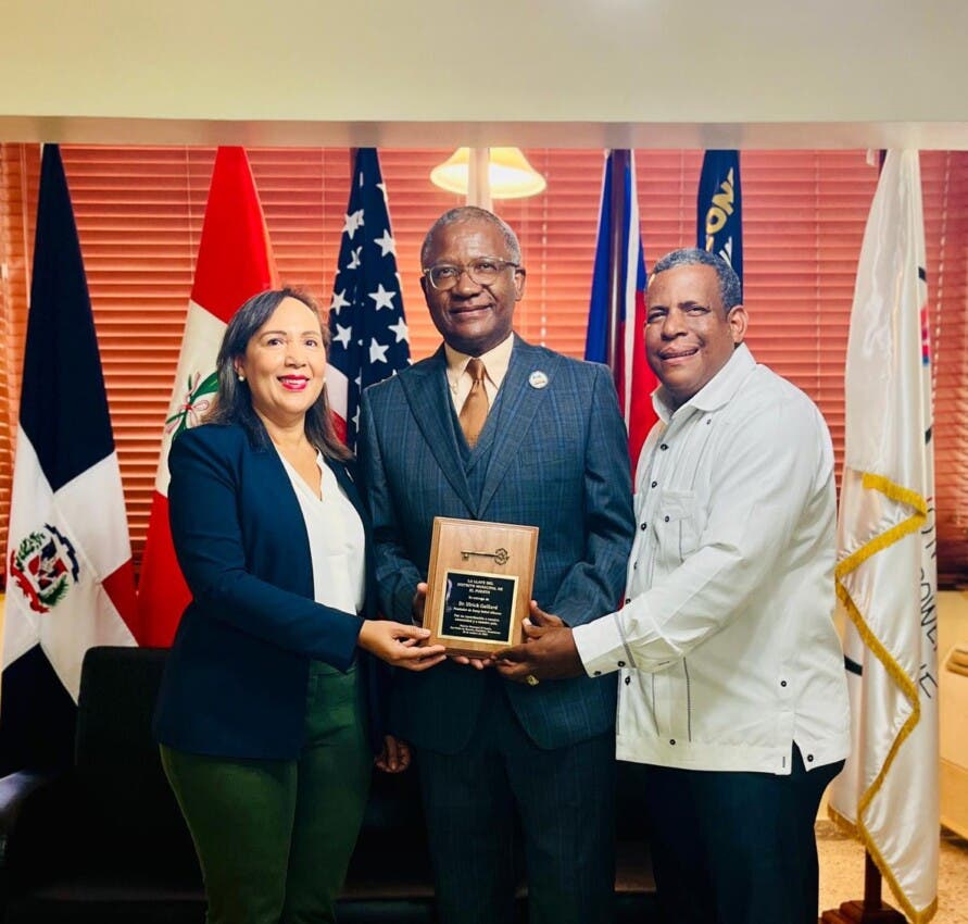 Reconocen a Ulrick Gaillard por 28 años de entrega humanitaria en República Dominicana