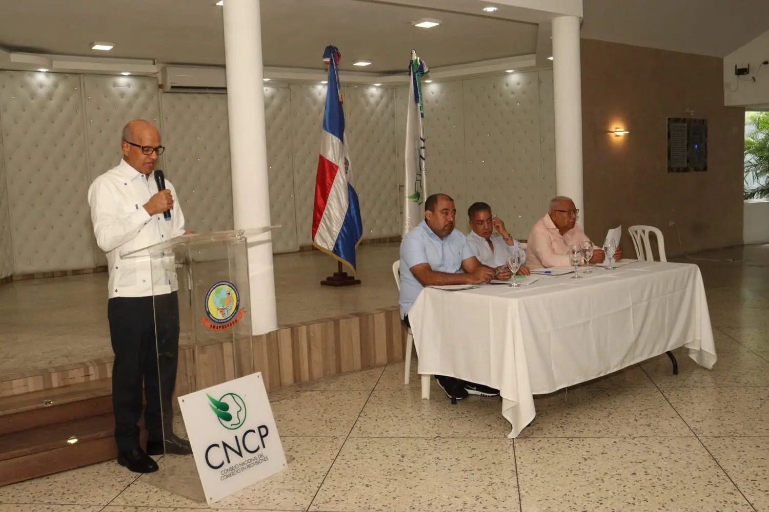 CNCP garantiza abastecimiento total de productos durante Navidad y Año Nuevo