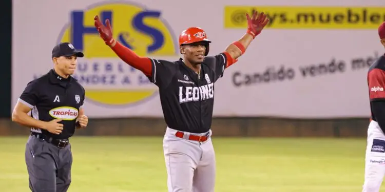 Leones vienen de atrás y rugen ante Gigantes