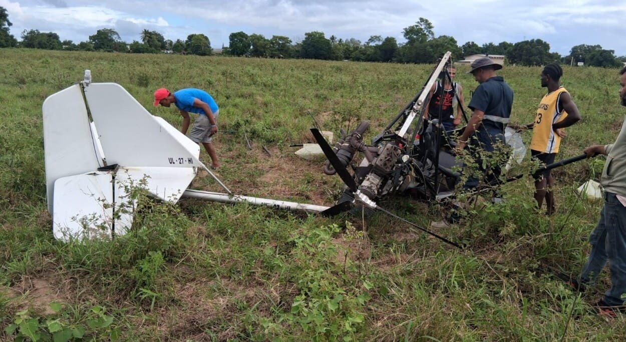 Avioneta se estrella en finca ganadera de Angelina; piloto resulta herido