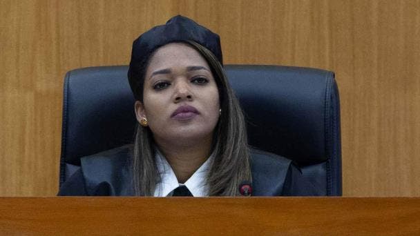 Los tropiezos que intrigan en el caso Calamar