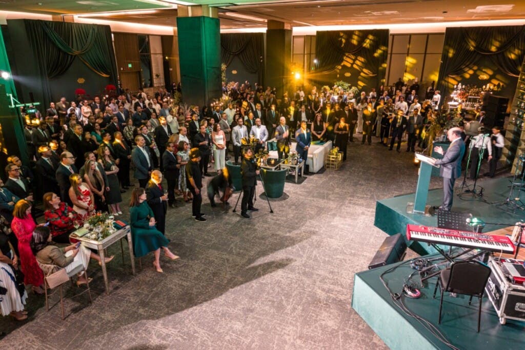 Banco Caribe celebra logros con evento memorable y alianzas clave