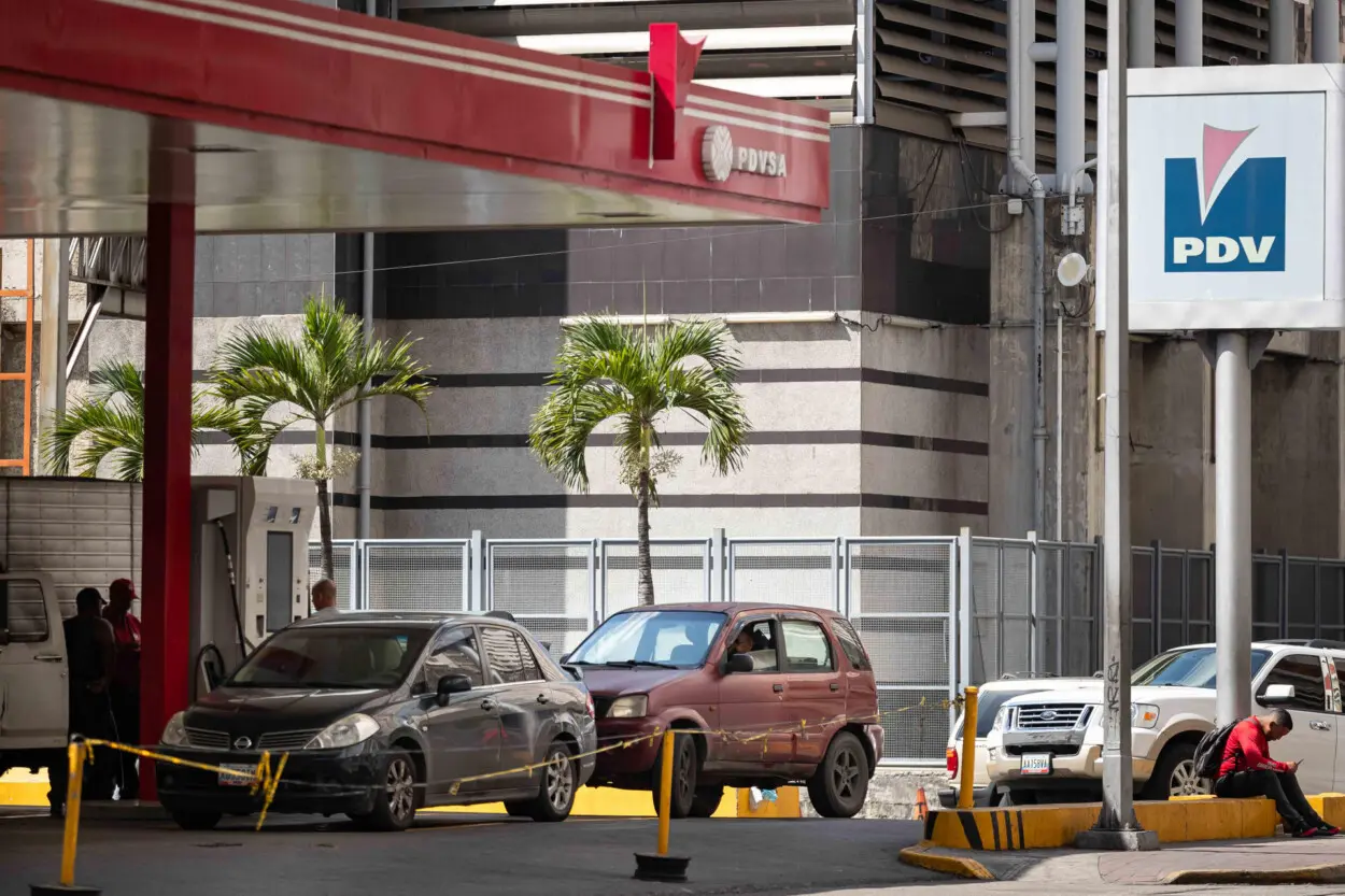 Venezuela suma tres episodios de crisis en su industria petrolera