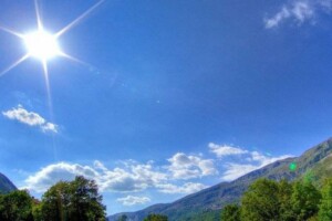 Feriado con calor y pocas lluvias por sistema de alta presión