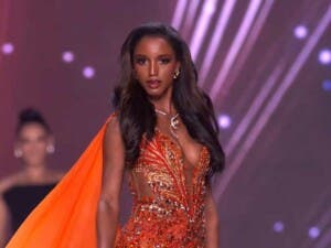 Miss Jamaica regresará a su país para seguir tratamiento tras grave caída en Miss Universo