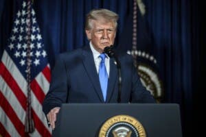 Donald Trump anuncia normativa federal sobre la IA para evitar regulaciones estatales