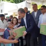 Se produce incidente durante entrega de cajas navideñas de Leonel Fernandez