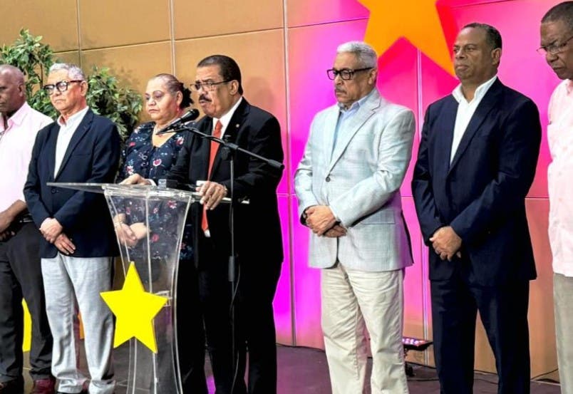 PLD denuncia costo de cena navideña este 2025 supera los RD$16 mil pesos