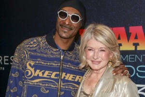 Martha Stewart se une a Snoop Dogg en Swansea