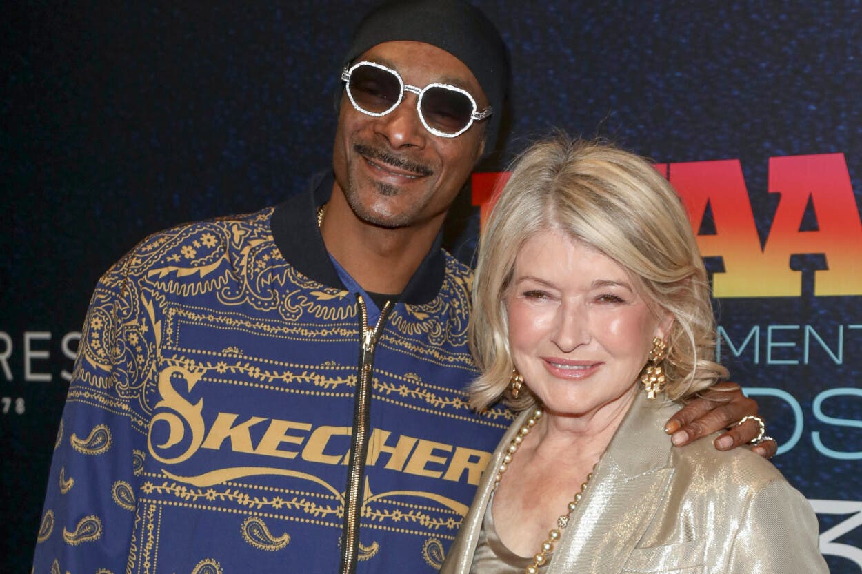 Martha Stewart se une a Snoop Dogg en Swansea