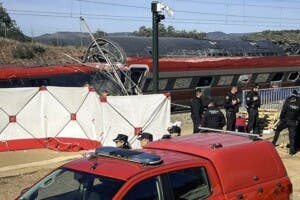 Aumentan a 41 las víctimas del accidente ferroviario en España