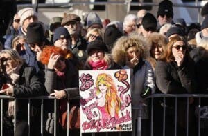 Miles rinden homenaje a Brigitte Bardot en su misa funeral en Saint Tropez