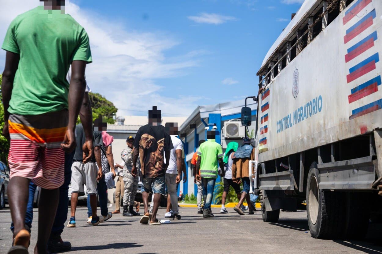 Migración deportó a más de 379 mil haitianos indocumentados en 2025
