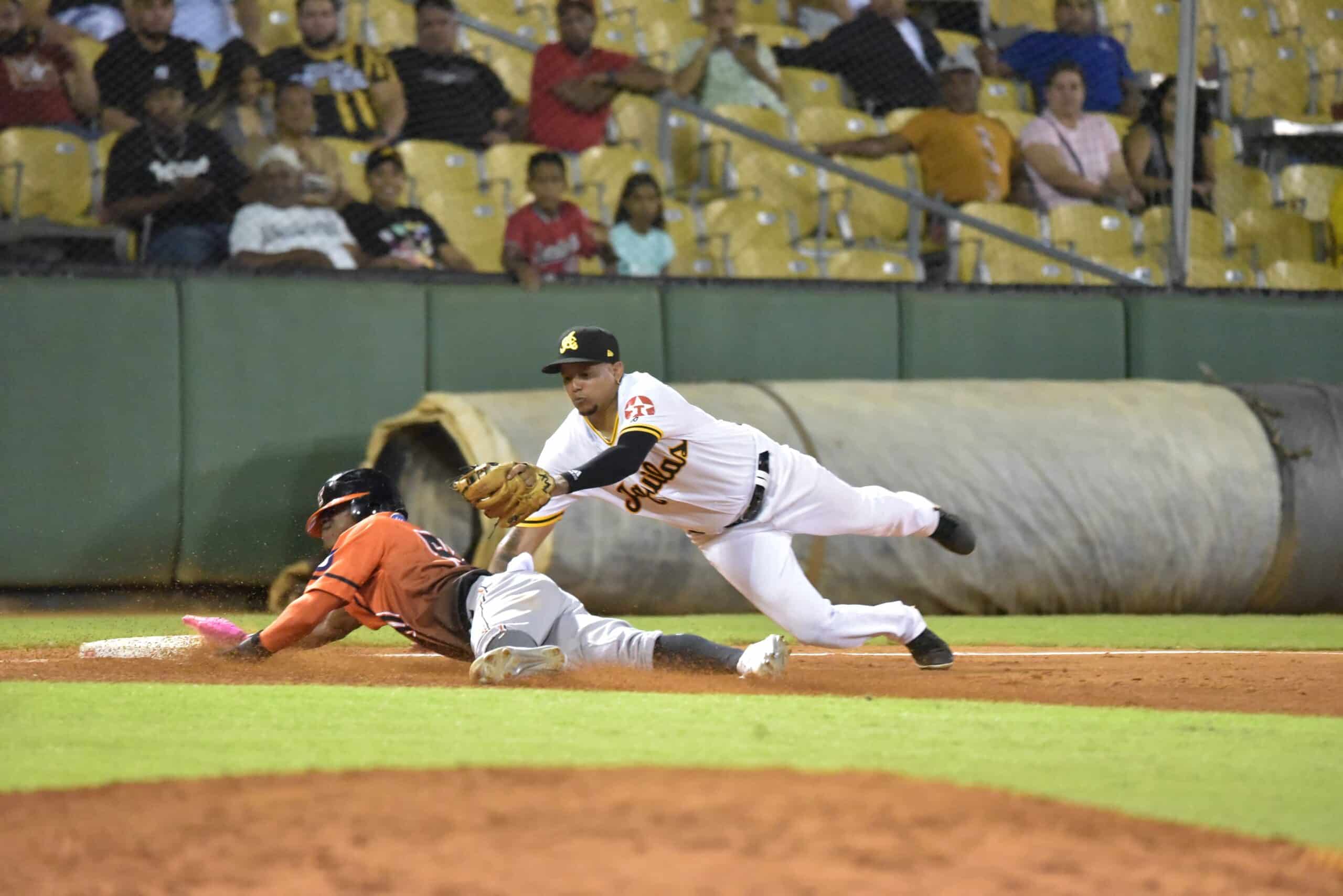 Juego anulado se repite hoy: Águilas y Toros se enfrentan otra vez
