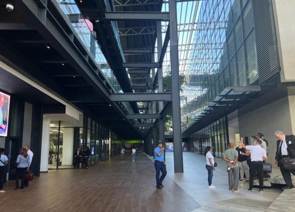 Desde el interior de la Ciudad Judicial de SDE puede verse lo imponente de la obra./Foto Jorge González