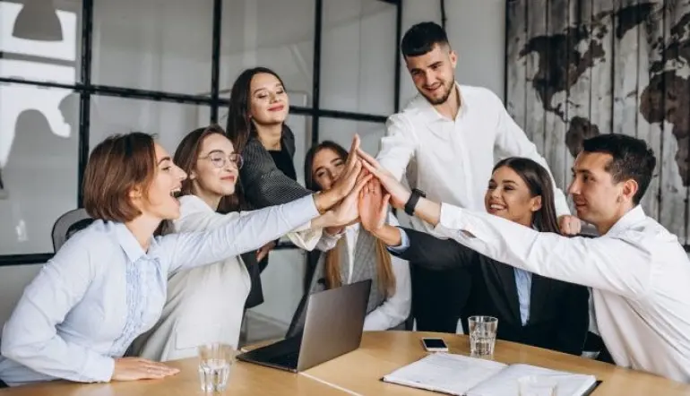 Trabajadores privados lideran acceso créditos