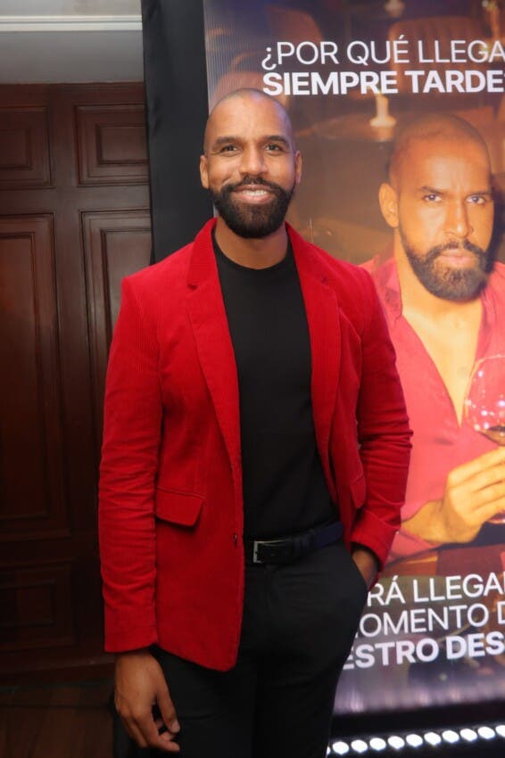  el actor Vicente Santos dará vida a Nicolás, un personaje que aparenta valentía, pero que esconde profundas contradicciones emocionales.