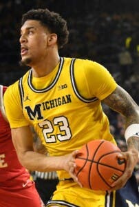 Yaxel Lendeborg lidera triunfo Michigan