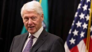Bill Clinton ignora citación sobre el caso Epstein: ¿Qué pasará ahora?