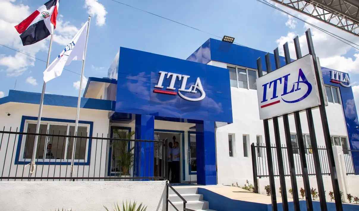 Conflicto en Boca Chica: ADP detiene clases en 55 escuelas por designación de directora sin concurso