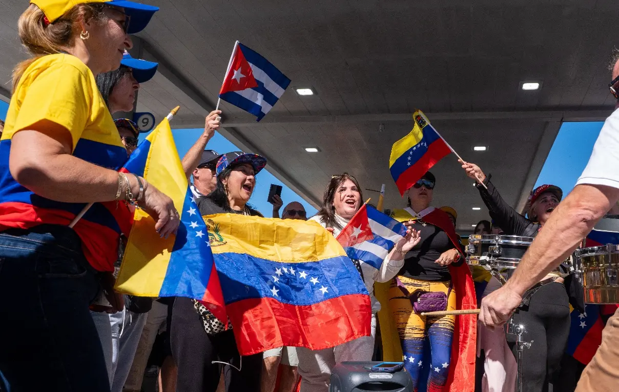 Venezolanos celebran la caída de Maduro en Mar-a-Lago y Doral