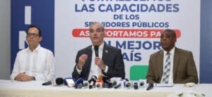 Abinader anunció el fortalecimiento de la capacitación de servidores públicos a través del INAP