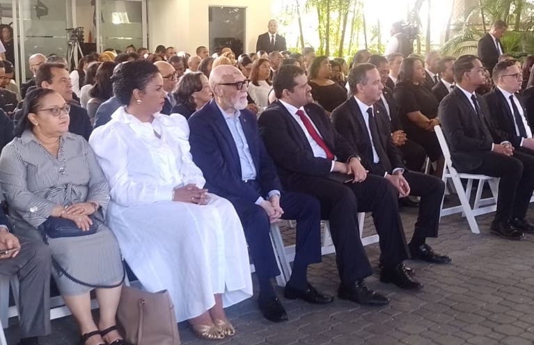 Trece aspirantes a jueces inician su formación