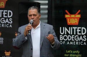 Ofrecen recompensa por información hispanos asaltaron bodeguero dominicano en El Bronx