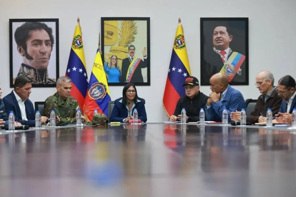 Delcy Rodríguez designa una comisión en Venezuela para gestionar liberación de Maduro