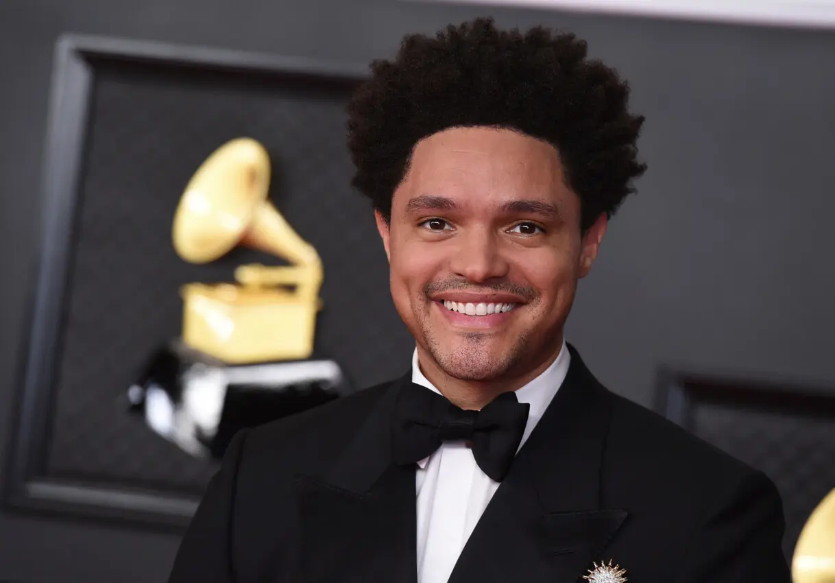 Trevor Noah cierra su ciclo como anfitrión de los Grammy 2026