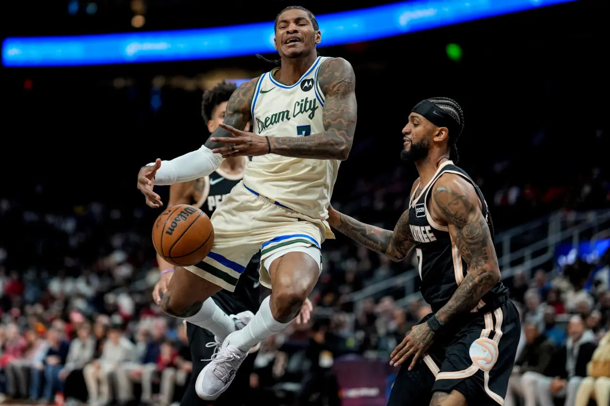 Antetokounmpo guía a los Bucks y frena a Atlanta en final apretado 112-110